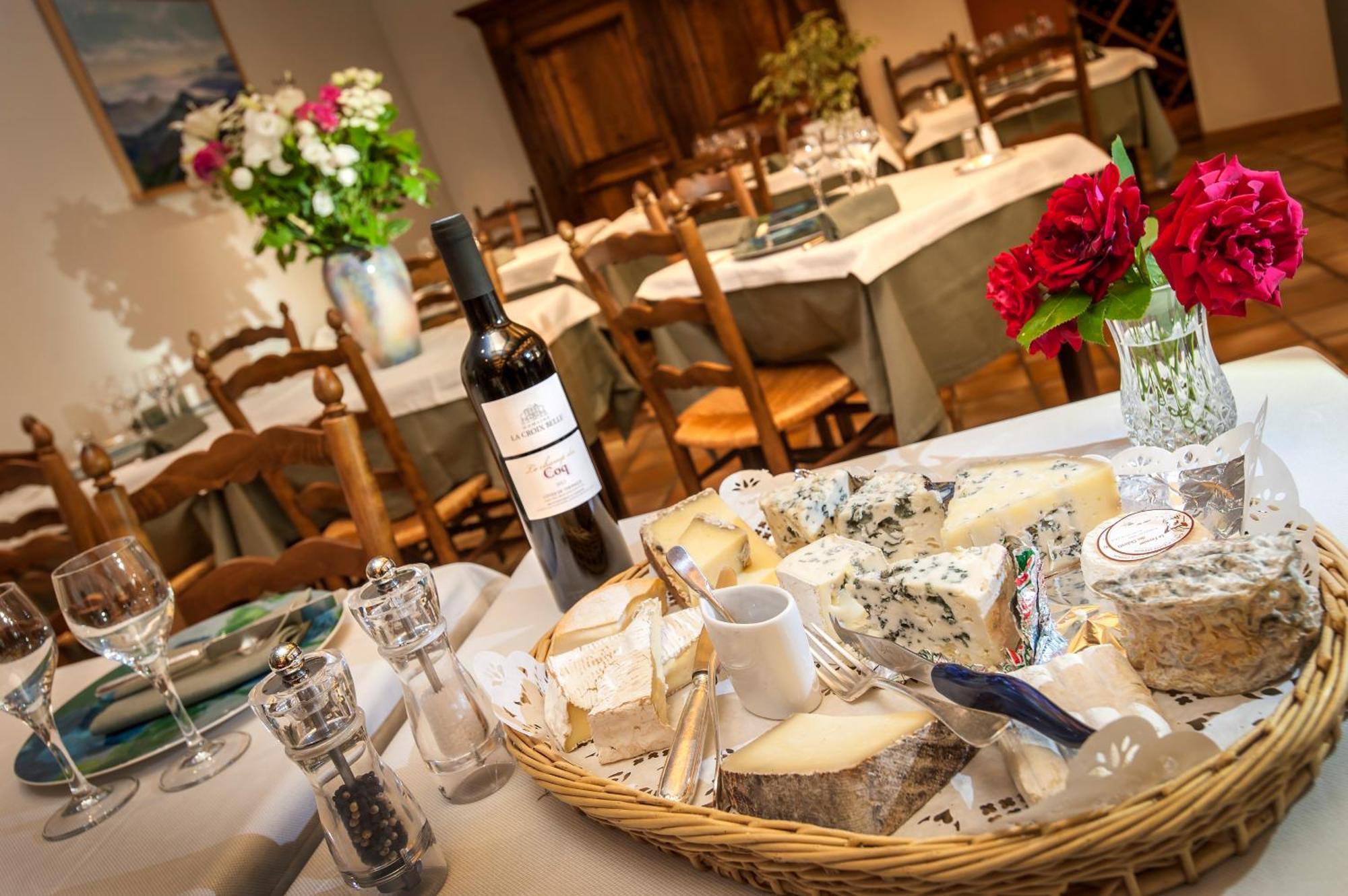 Logis Hotel Restaurant Le Mont Aigoual Meyrueis Exterior photo